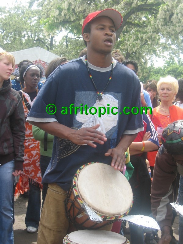 ../Images/afw2006b 250.jpg